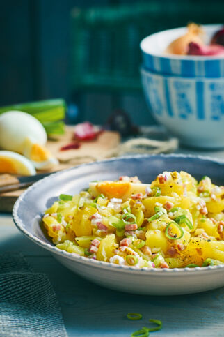 Kartoffelsalat mit Zwiebel-Dreierlei Kartoffelsalat mit Zwiebel-Dreierlei