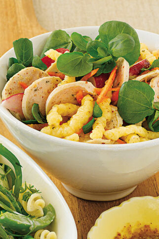 Spätzle-Weißwurst-Salat