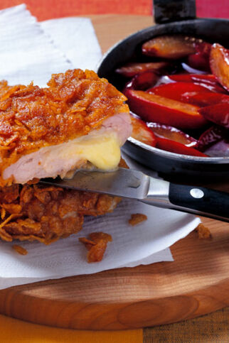 Paniertes Schweineschnitzel mit Zwetschgen Paniertes Schweineschnitzel mit Zwetschgen