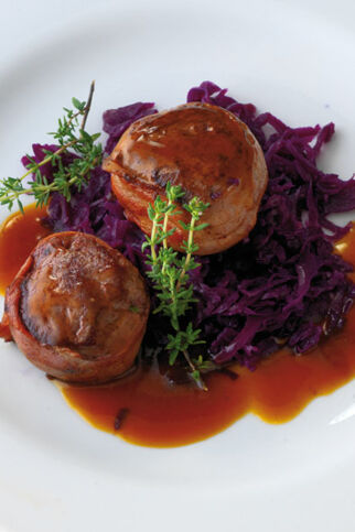 Rehmedaillons im Speckhemd Rehmedaillons im Speckhemd