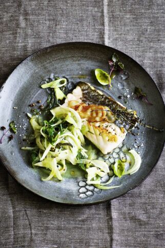 Skrei auf Fenchelkraut mit Wakame Skrei auf Fenchelkraut mit Wakame