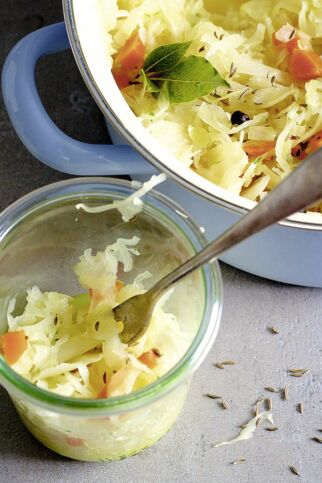 Sauerkraut mit Möhren Sauerkraut mit Möhren