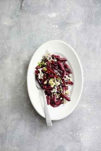 Rote-Bete-Meerrettich-Nudeln Rote-Bete-Meerrettich-Nudeln