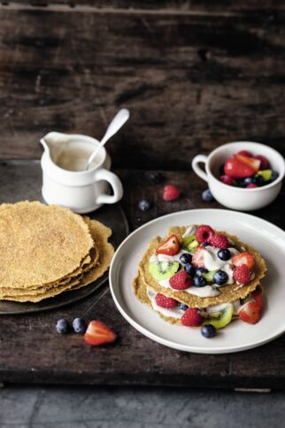Pfannkuchen mit Vanillesauce