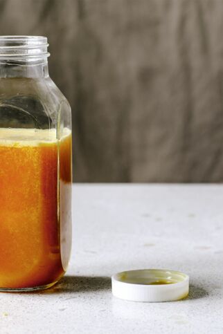 Orangen-Möhren-Saft mit Kurkuma Orangen-Möhren-Saft mit Kurkuma