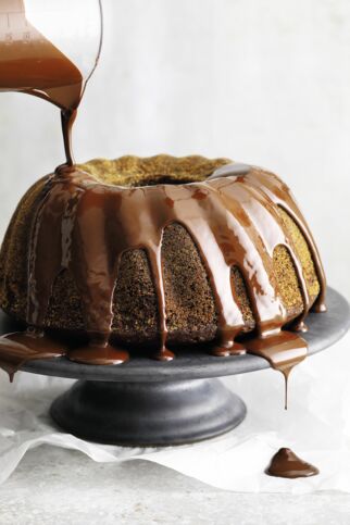 Schneller Eierlikör-Gugelhupf Schneller Eierlikör-Gugelhupf