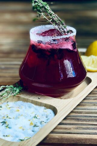 Heidelbeer-Thymian-Cocktail Heidelbeer-Thymian-Cocktail