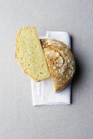 Knuspriges Maisbrot Knuspriges Maisbrot