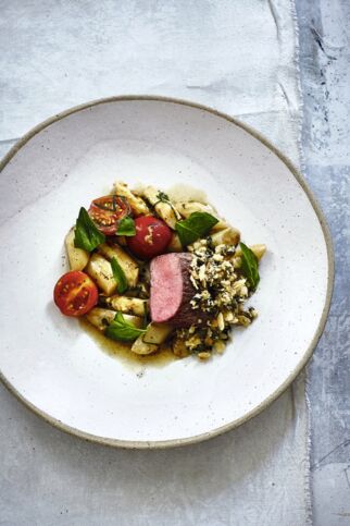 Lammrücken mit Spargel & Bärlauch Lammruecken Spargel Baerlauch