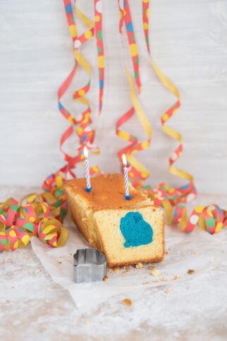 Kuchen im Kuchen-kleiner Elefant Kuchen im Kuchen-kleiner Elefant