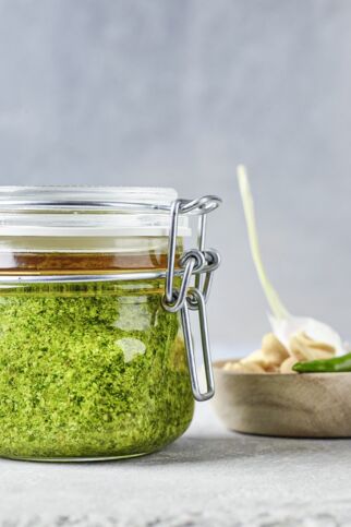 Koriander-Erdnuss-Pesto Koriander-Erdnuss-Pesto