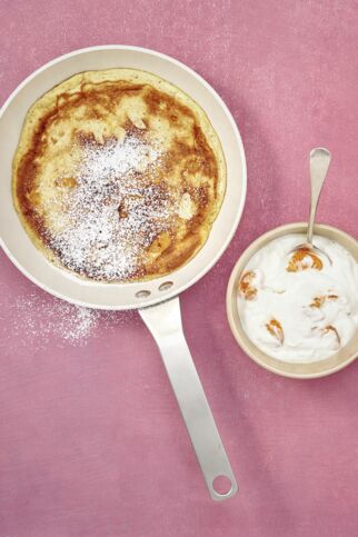 Riesenpancake mit Fruchtquark Riesenpancake mit Fruchtquark