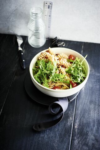 Dinkelnudelsalat mit Rucola Dinkelnudelsalat mit Rucola