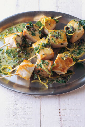 Schwertfischspieße mit Zitronensauce Schwertfischspieße mit Zitronensauce