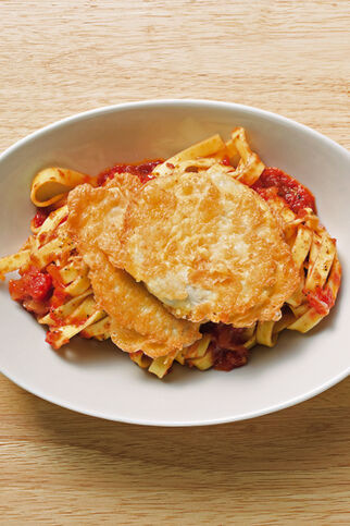 Hähnchen-Piccata mit Tomatensauce Hähnchen-Piccata mit Tomatensauce