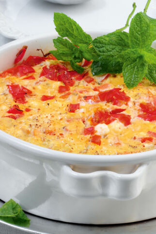 Couscousauflauf mit Joghurt-Schafkäse-Guss Couscousauflauf mit Joghurt-Schafkäse-Guss