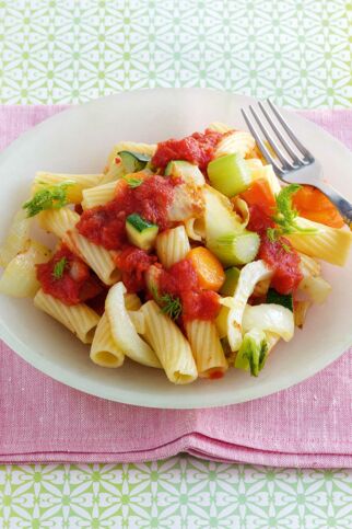 Rigatoni mit Fenchel-Tomaten-Sauce