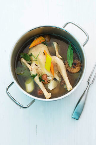 Grundrezept Geflügelbrühe Grundrezept Geflügelbrühe