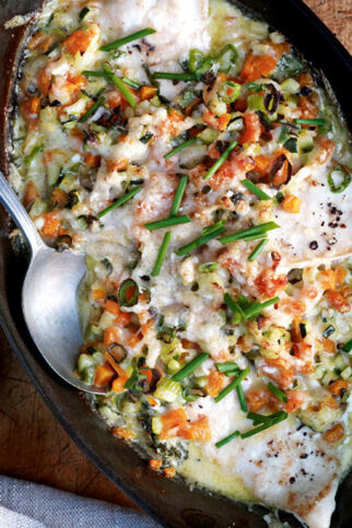 Überbackene Hähnchenschnitzel mit Gorgonzola-Gemüse Überbackene Hähnchenschnitzel mit Gorgonzola-Gemüse