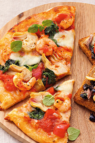 Artischocken-Krabben-Pizza mit Spinat Artischocken-Krabben-Pizza mit Spinat