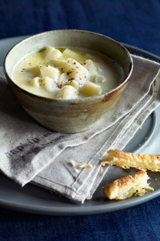Spargelsuppe mit Knusperstangen