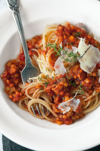 Spaghetti mit Linsen-Bolognese Spaghetti mit Linsen-Bolognese