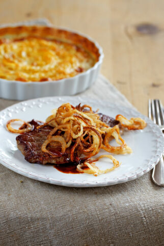 Zwiebelrostbraten mit Kartoffelgratin