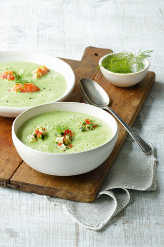 Zucchinicreme mit Mozzarella-Tatar Zucchinicreme mit Mozzarella-Tatar