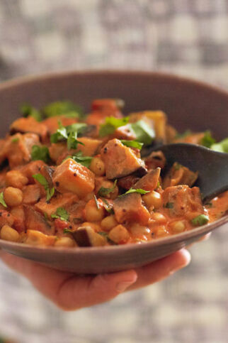 Auberginen-Curry mit Kichererbsen