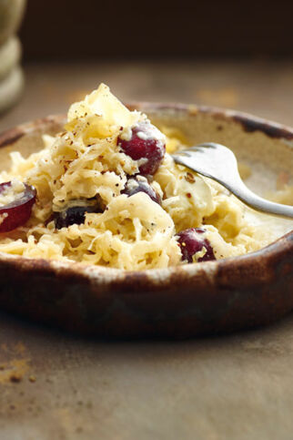 Sauerkrautrohkost mit Trauben Sauerkrautrohkost mit Trauben