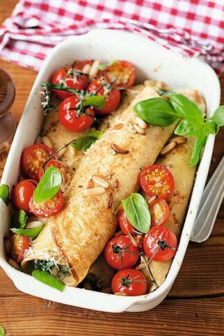 Spinatcrespelle mit Gorgonzola Spinatcrespelle mit Gorgonzola