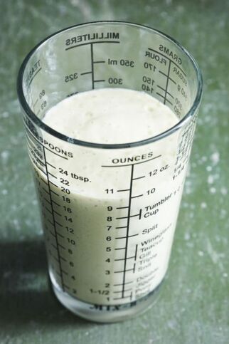 Avocado-Smoothie mit Banane Avocado-Smoothie mit Banane