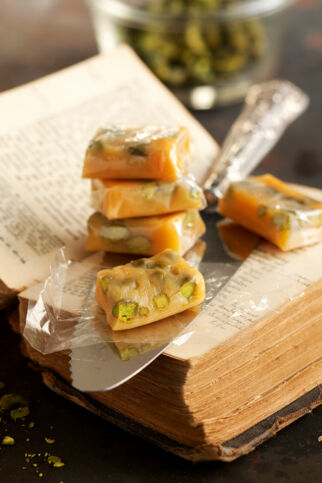 Orangenkaramellen mit Pistazien Orangenkaramellen mit Pistazien