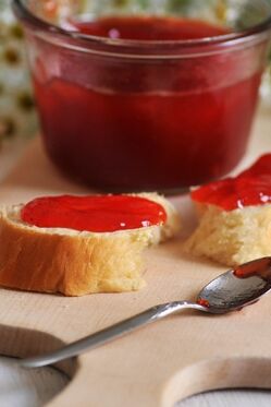 Erdbeermarmelade mit Passionsfrucht