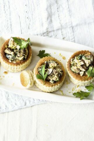 Pasteten mit Maronen in Noilly-Prat-Sahne Pasteten mit Maronen in Noilly-Prat-Sahne