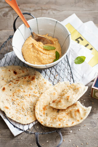 Hummus mit Pfannenbrot Hummus mit Pfannenbrot