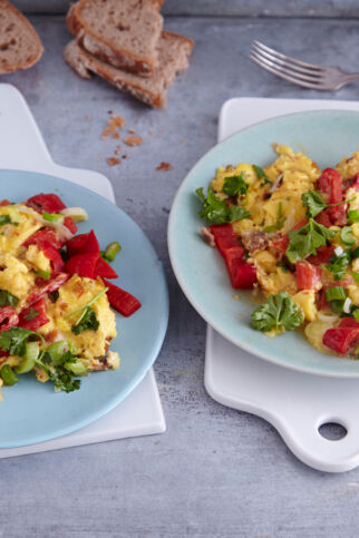 Rührei mit Paprika und Sardellen Rührei mit Paprika und Sardellen