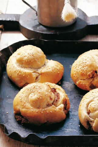 Tahin-Schnecken mit Sesam Tahin-Schnecken mit Sesam