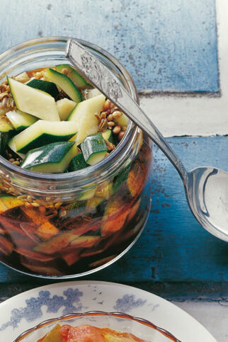 Eingelegte Zucchini