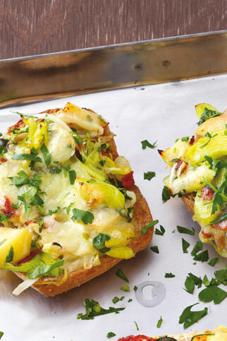 Heiße Lauchbrötchen Heiße Lauchbrötchen