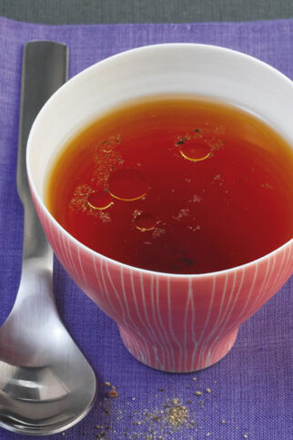 Klare Rinderbrühe Klare Rinderbrühe