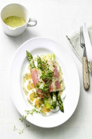 Spargelsalat mit Räucherlachs