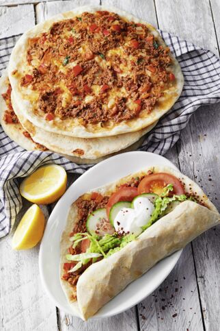 Türkische Pizza Türkische Pizza