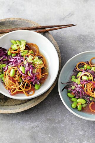 Asia-Rotkohlnudel-Salat Asia-Rotkohlnudel-Salat