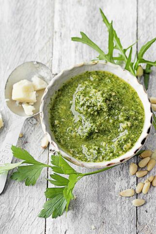 Rucola-Petersilien-Pesto