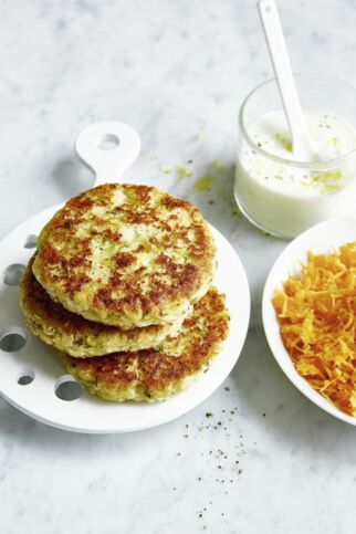 Blumenkohlbratlinge mit Zitronen-Joghurt-Dip Blumenkohlbratlinge mit Zitronen-Joghurt-Dip