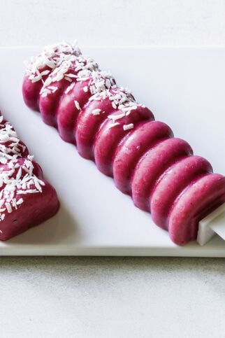 Himbeer-Eis mit Kokos Himbeer-Eis mit Kokos