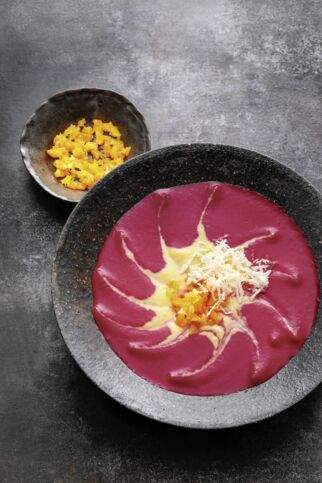 Rote-Bete-Suppe mit Meerrettich Rote-Bete-Suppe mit Meerrettich