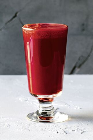 Rote-Bete-Saft mit Apfel Rote-Bete-Saft mit Apfel