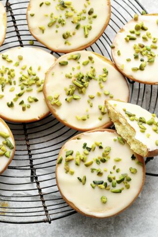 Orangen-Amerikanermit Chai-Glasur Orangen-Amerikanermit Chai-Glasur